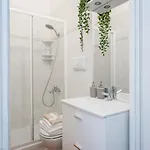 New! Lovely & Friendly In Center C Appartement Milaan
