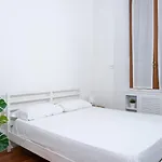 New! Lovely & Friendly In Center C Appartement Milaan