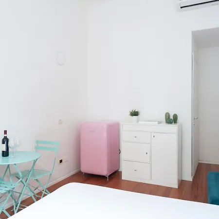 New! Lovely & Friendly In Center C Апартаменты *