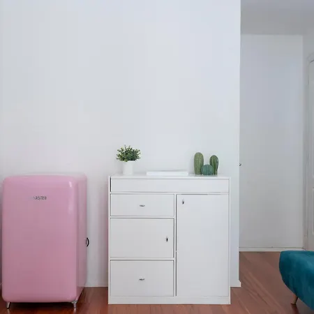 Апартаменты New! Lovely & Friendly In Center C Милан