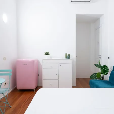 New! Lovely & Friendly In Center C Милан