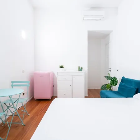 New! Lovely & Friendly In Center C Апартаменты *