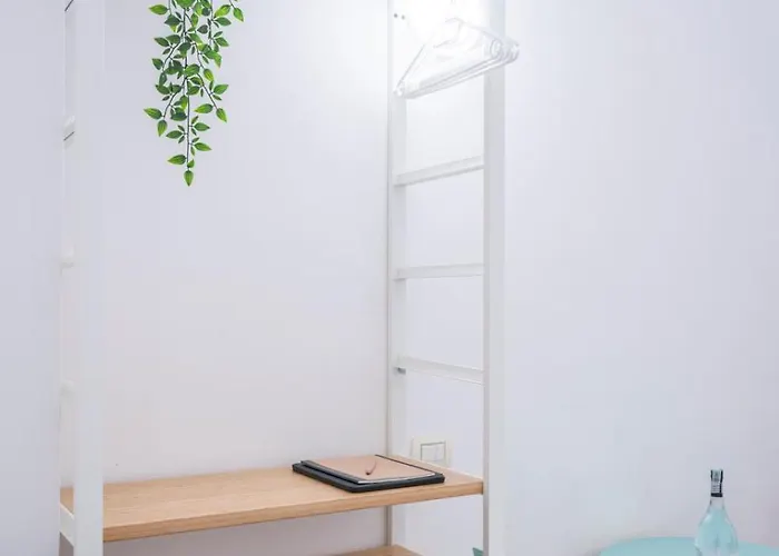 New! Lovely & Friendly In Center C Apartmán *